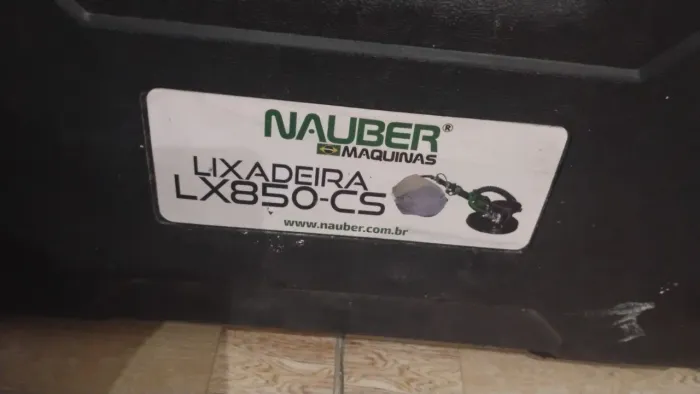 Máquina de lixar