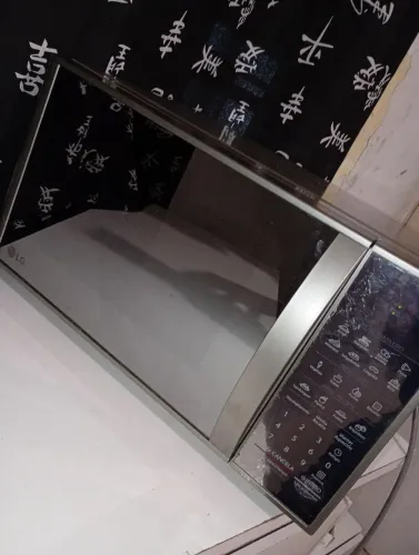Microondas espelhado usado da LG
