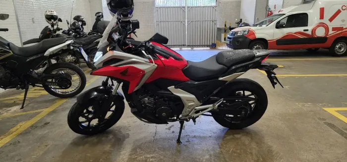 Honda NC 750X 2022 - Excelente Estado