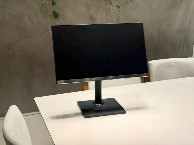 Monitor Samsung Odyssey G30 24"