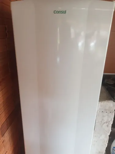 Vendo geladeira seminova 