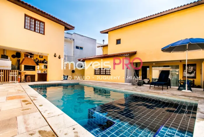 CASA À VENDA NO CONDOMÍNIO SÃO PAULO II