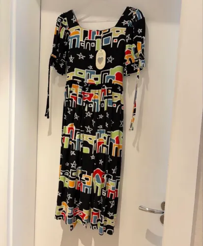 Lindo vestido Le Lis Blanc, 100% algodão. Estampa exclusiva 12 anos. Novo