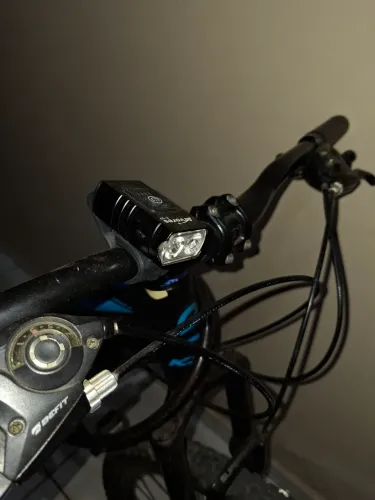 Lanterna top LED pra bicicleta. NOVO!