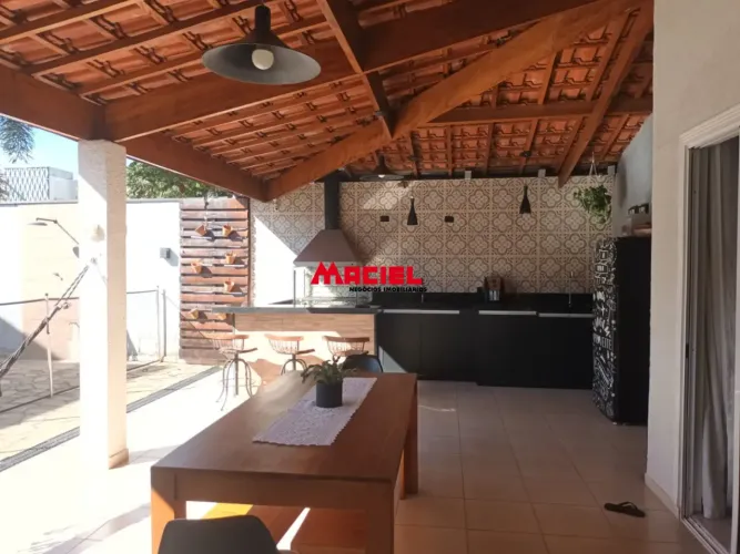 Condomínio Residencial campo Belo casa de esquina com piscina e área gourmet, prox vista v