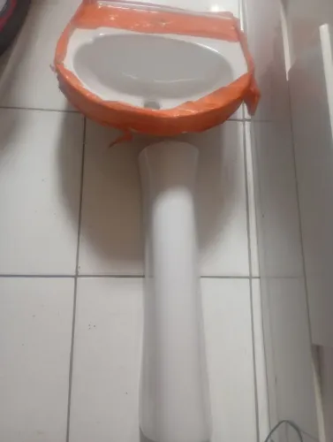 Pia de louça pra banheiro