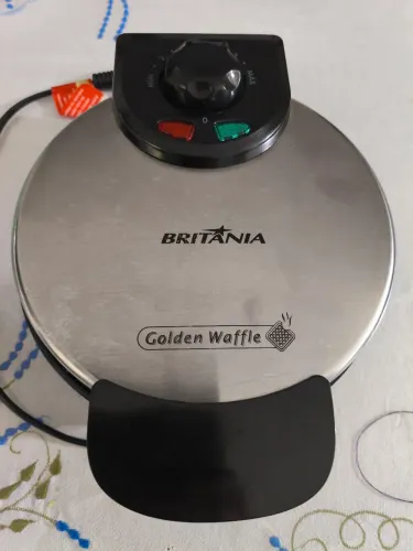 Máquina de Waffle Britânia Golden Waffle Inox - Funcionando Perfeitamente