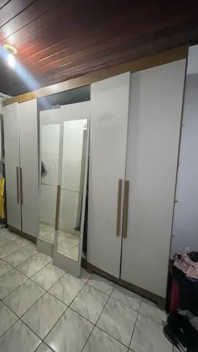 Guarda Roupa 6 portas - R$ 400,00 10x s/juros no cartão