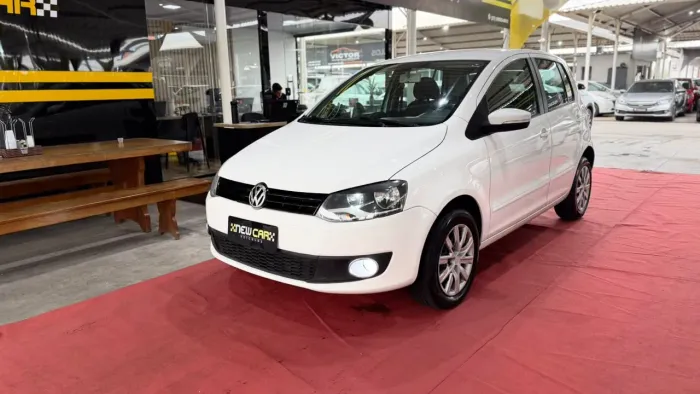 Volkswagen Fox 1.0 MI Total Flex 8V 5P 2014