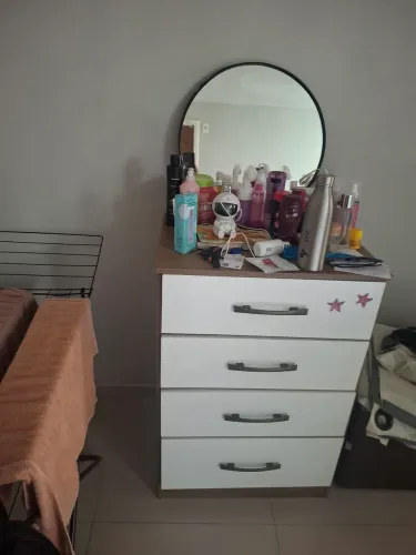 Vendo cômoda