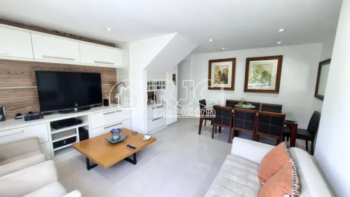 Duplex para venda possui 154 metros quadrados com 3 quartos em Botafogo - Rio de Janeiro -