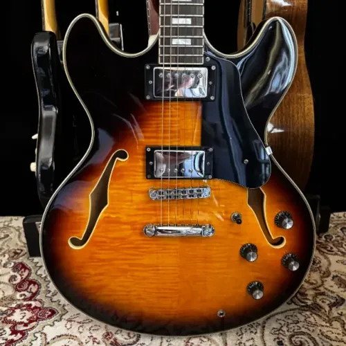 Guitarra Sire H7 Larry Carlton