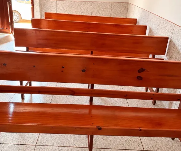 Banco de Igreja em Madeira - R$ 299 cada