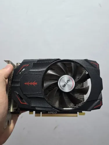 Placa de vídeo RX 550 4GB - DEFEITO