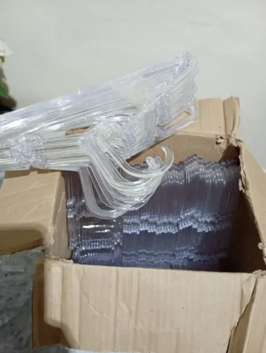 Conjunto 100 Cabides Infantis + 50 Grampos Novos em Acrílico 
