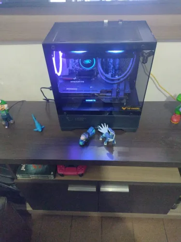 Pc gamer Ryzen 5 5600x com Rx7800Xt troco ps5