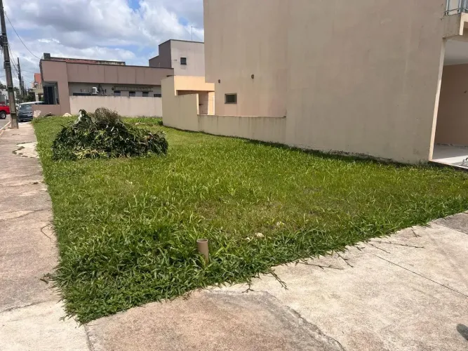 Paloma Silva Imóveis CRECI J1210 vende lote no condomínio Lion Ville(aceita financiamento)