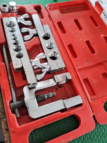kit flangeador de tubos, modelo CT-275 <br>