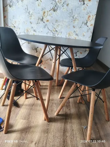 Vendo mesa com cadeiras Paris