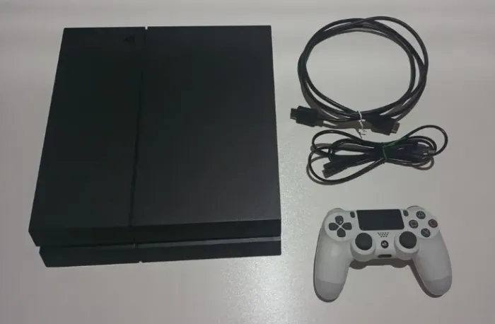 PS4 9,0 HD 2TB 50 Jogos