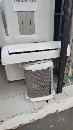 Ar condicionado 9000 btus ótimo