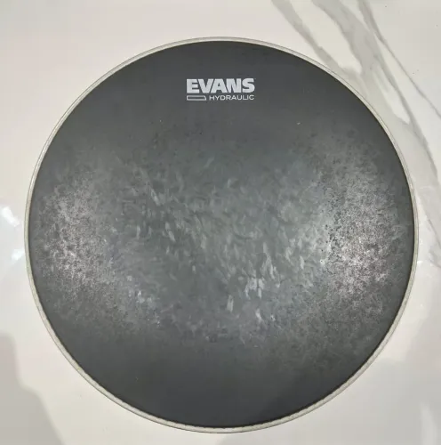 Pele de caixa Evans Hidraulic Black 14 polegadas