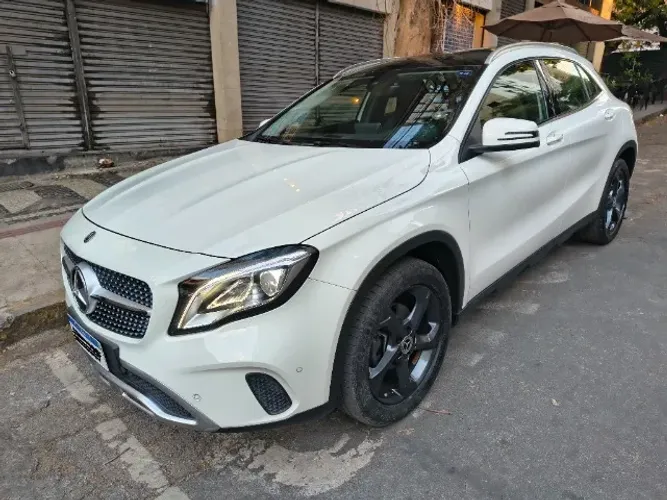 Mercedes-Benz GLA 200 Adv. 1.6/1.6 TB 16V Flex Aut. 2018