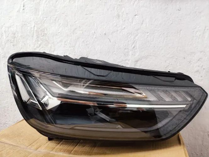 Farol Audi Q5 2021/2026, lado direito, Full LED, Original<br>Temos o par também !