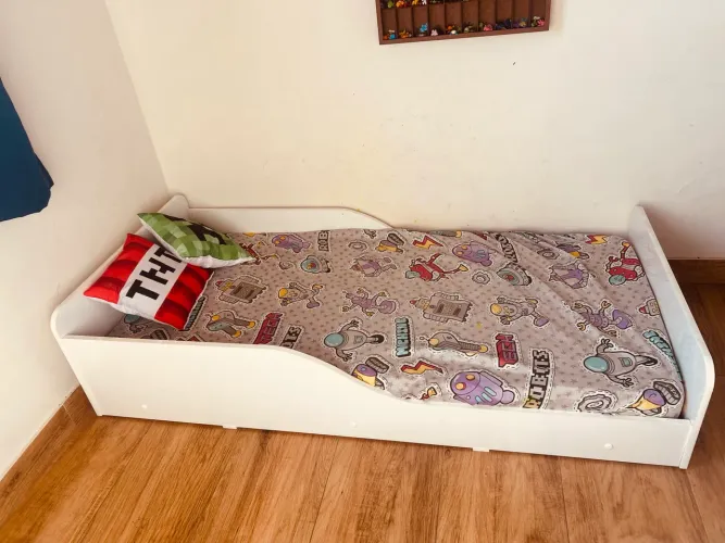Mini Cama infantil com colchão