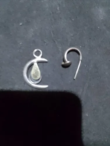 Pingente gota e piercing