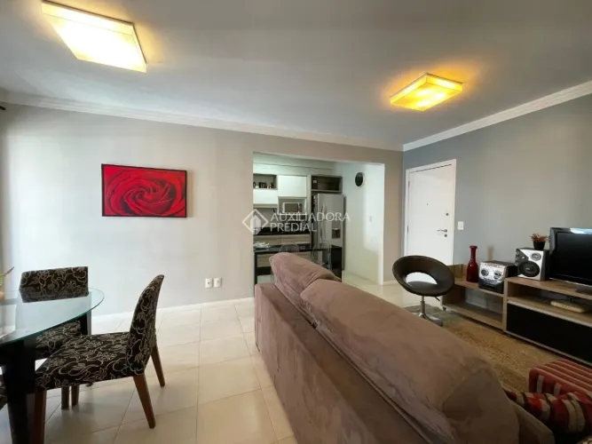 Apartamento com 1 Quarto e 1 vaga Livre - Centro - Florianópolis/SC