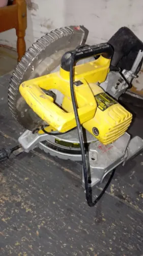 Vendo Máquina de esquadria aceito proposta