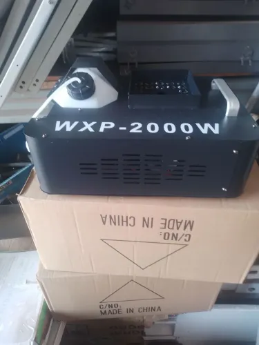 Maquina de fumaça 24 leds 2000 w nova