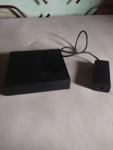 Xbox 360 desbloqueado RGH Aurora sem controle 48/50 jogos HD interno de 4 GB e uma fonte