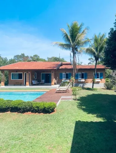 Barão Geraldo- Condomínio Recanto do Lago - excelente chácara toda mobiliada, 3 dor, pisci