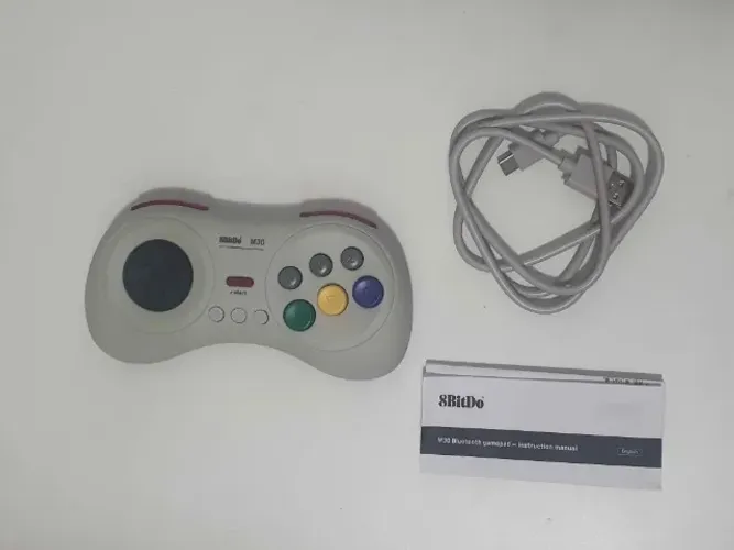 Controle 8Bitdo M30