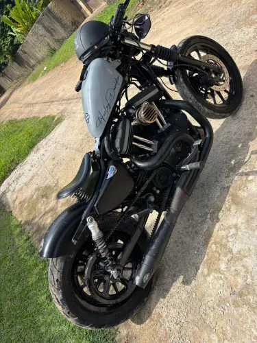 Harley Davidson Sportster XL 883 R