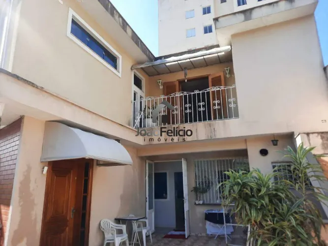 Casa Assobradada para aluguel, 3 quartos, 2 suítes, 2 vagas, Jardim Haydee - Mauá/SP