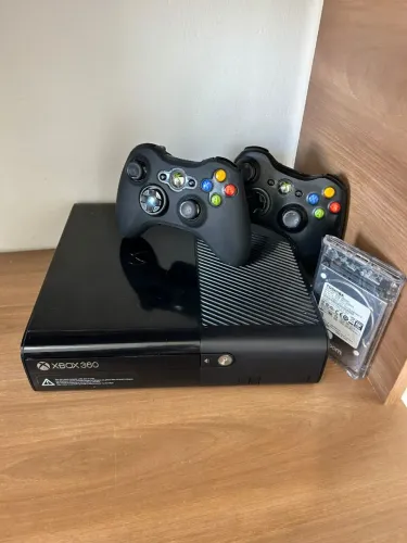 Xbox 360 Desbloqueado + de 50 Jogos  (Aceito Cartão)