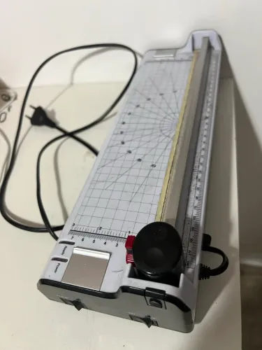 Laminadora/Plastificadora e refiladora (funcionando perfeitamente)