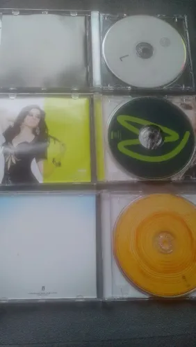Cds variados Demi Lovato,lorde,zedd