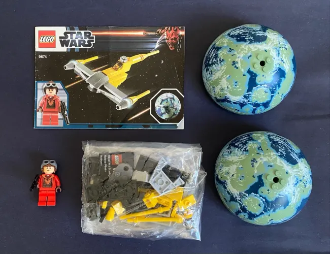 LEGO Star Wars 9674: Naboo Starfighter & Naboo