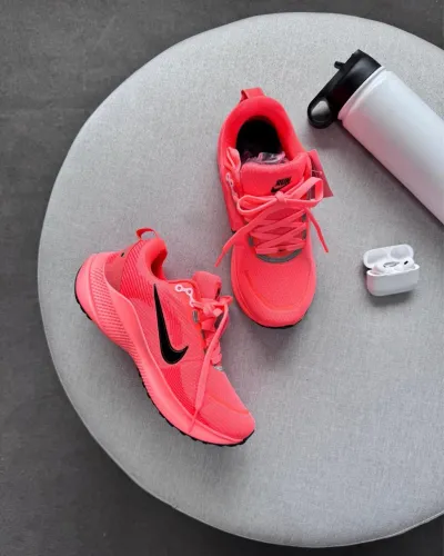 TÊNIS DA NIKE