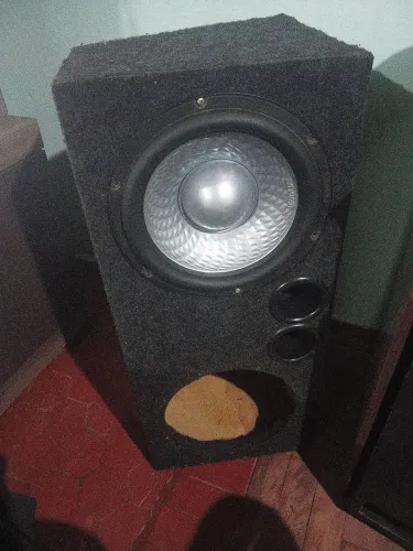 Caixa com 1 subwoofer bravox 500w