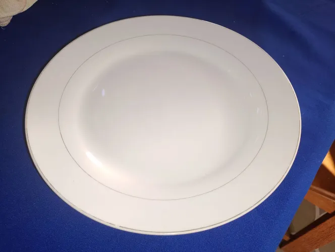 Pratos Grand hotelware by casa Bella