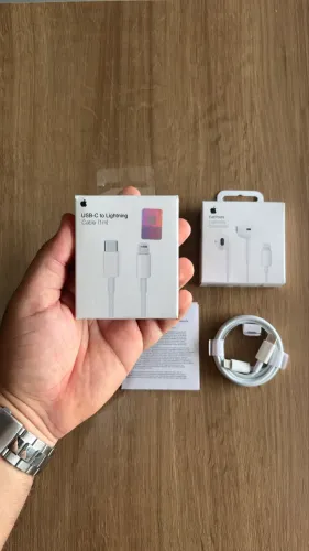 Kit Cabo de carregamento + Fone com fio para iPhone Premium