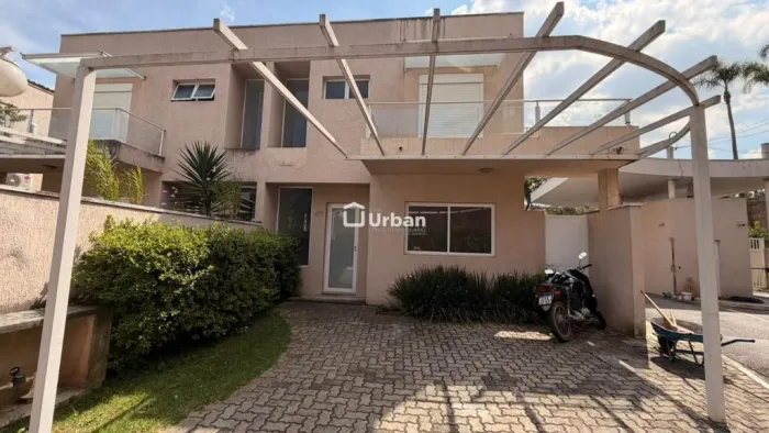 Casa à venda e para alugar em Cotia, Granja Viana, com 3 quartos, com 190 m², Residencial