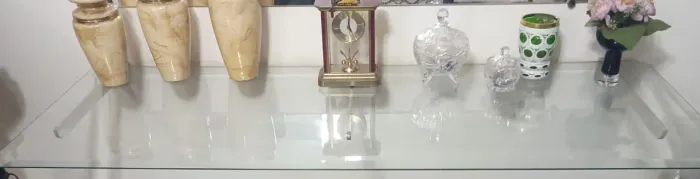Aparador de Vidro - Oportunidade