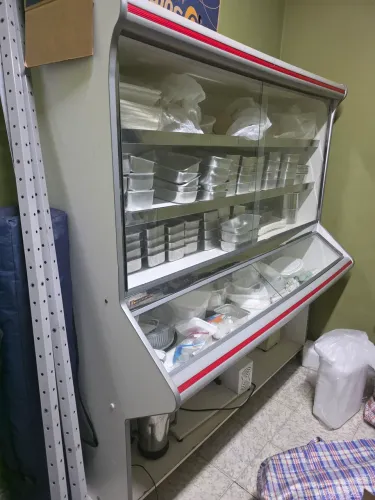 Vitrine de pães para padaria