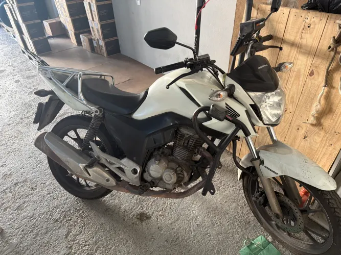 Vende-se moto